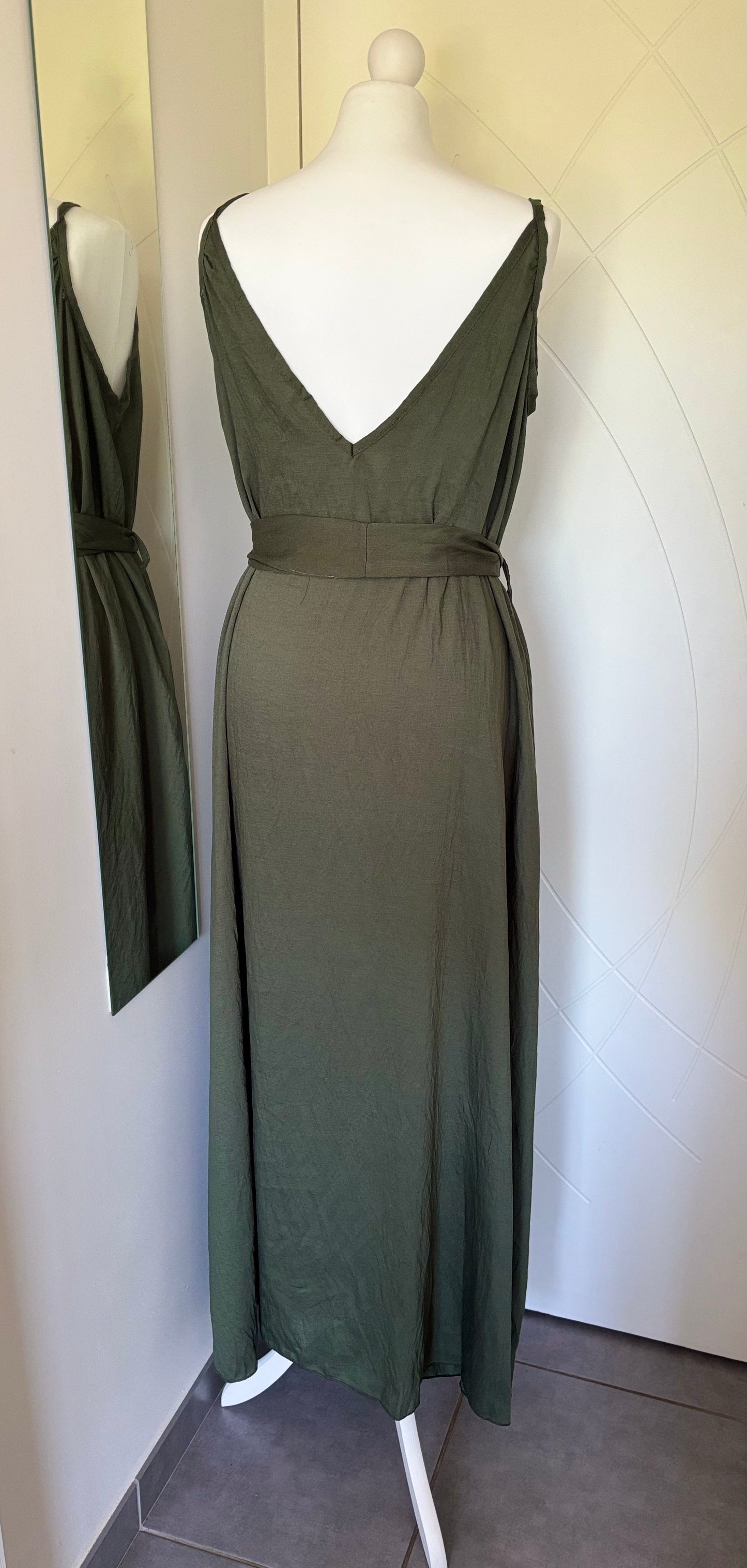 Robe longue à bretelles kaki