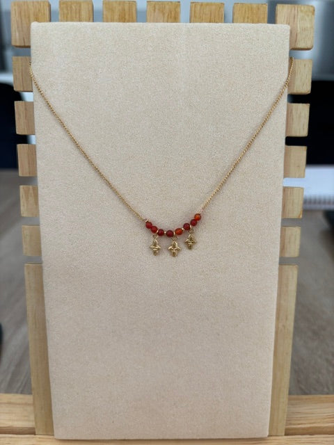 Collier Doré Perles Rouges et Pampilles