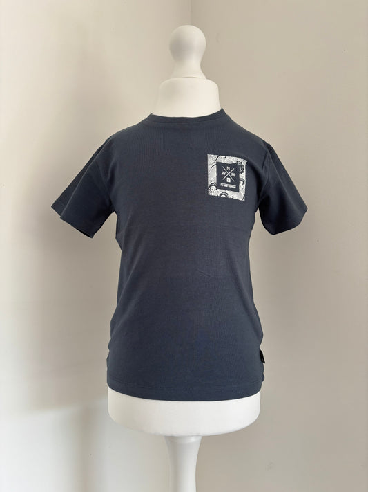T-shirt bleu foncé