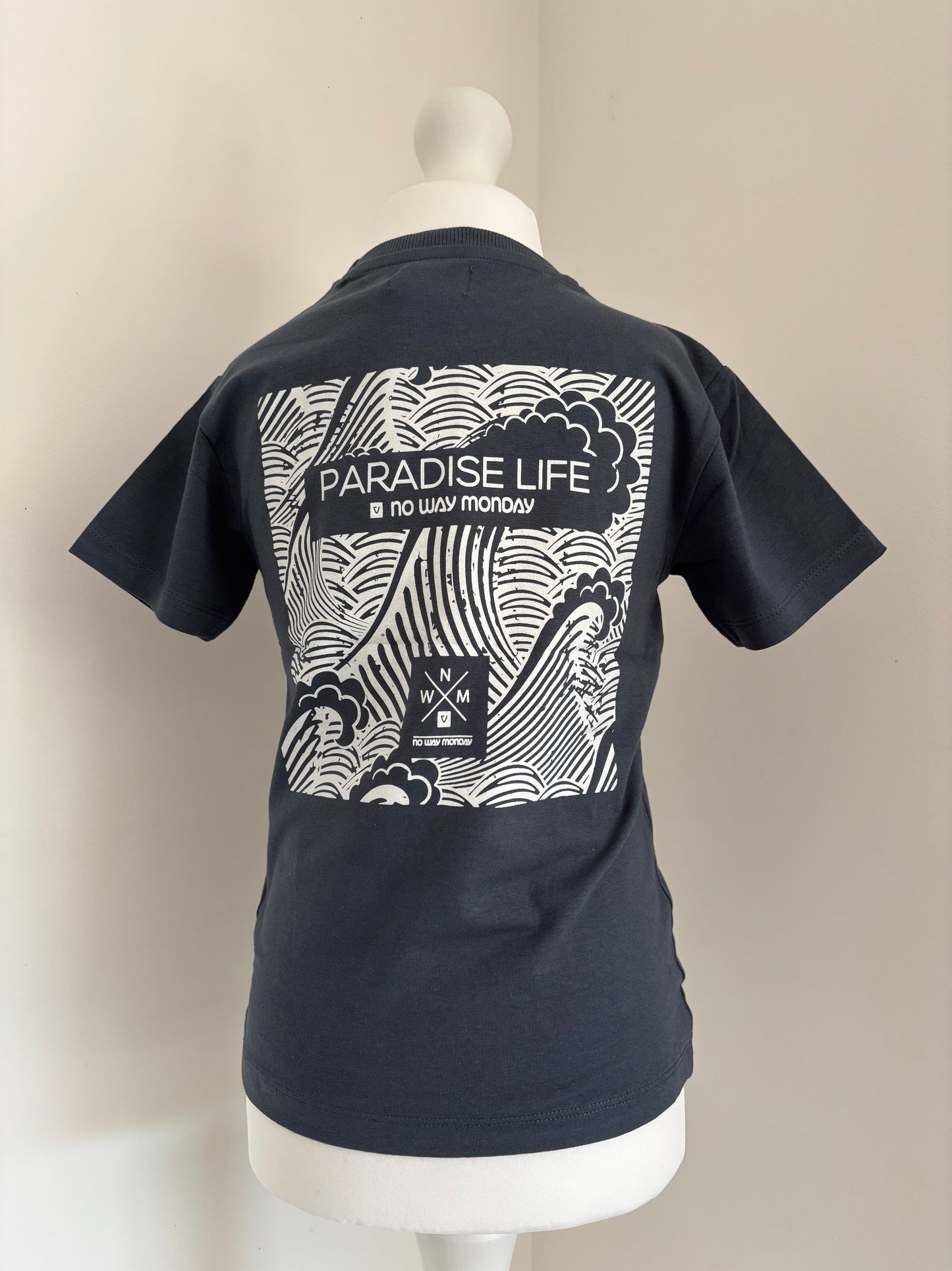 T-shirt bleu foncé