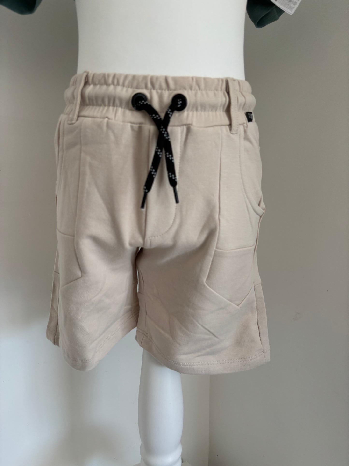 Short ivoire