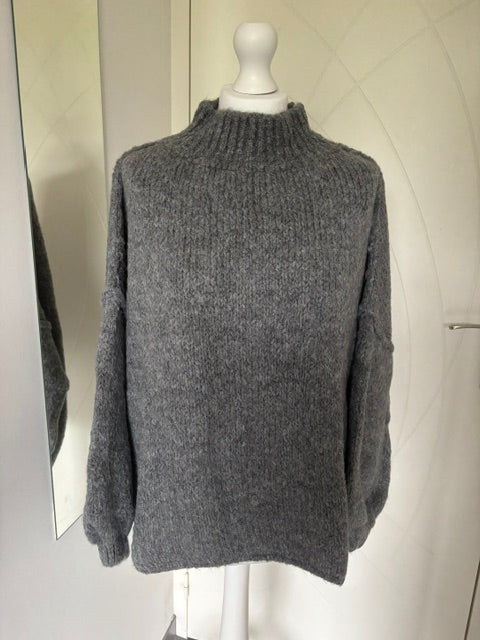 Pull oversize à col roulé gris